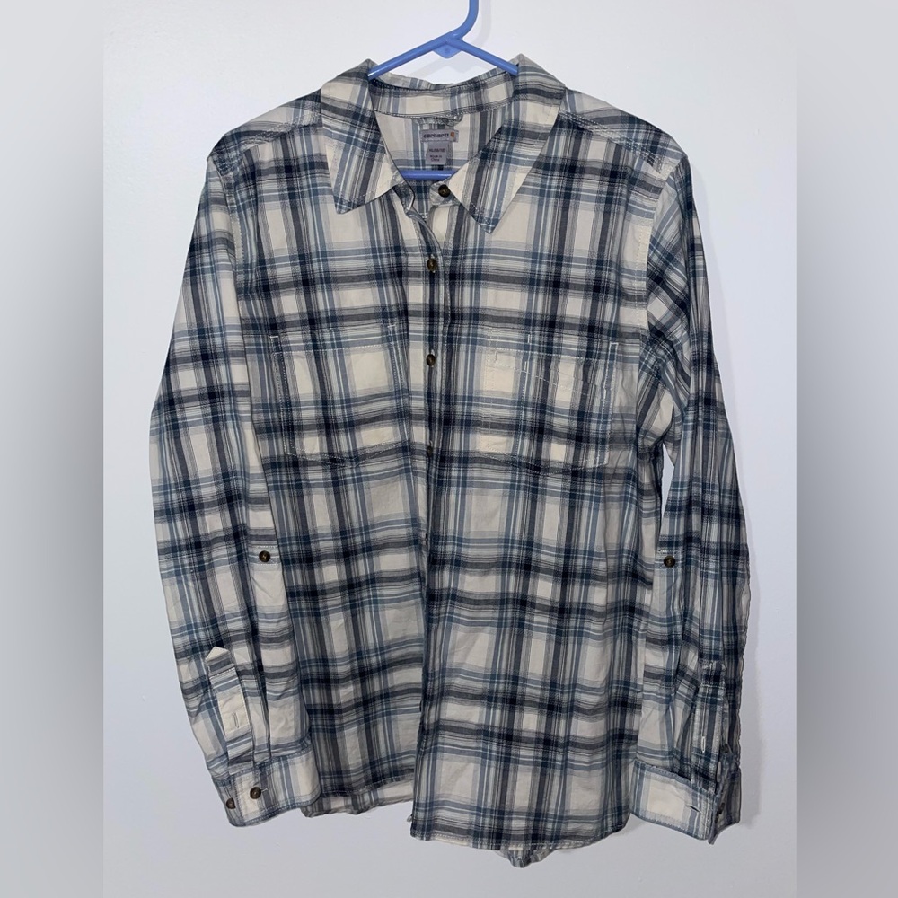Selling women’s carhartt flannel button down.